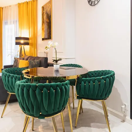 شقة Hanza Tower - Golden Heaven شتشيتسين