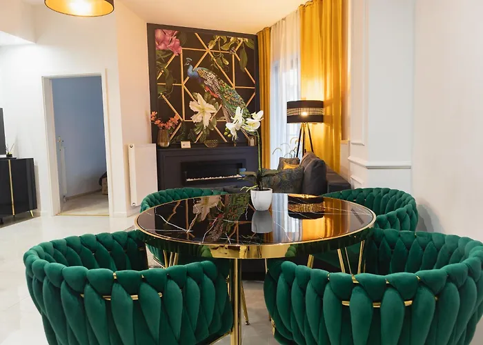 Hanza Tower - Golden Heaven