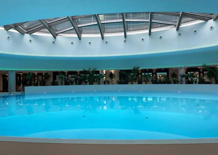 Hanza Tower - Golden Heaven * شتشيتسين